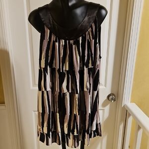 BCBG MAXAZRIA Elegant Black and Cream Sleeveless Blouse - XL